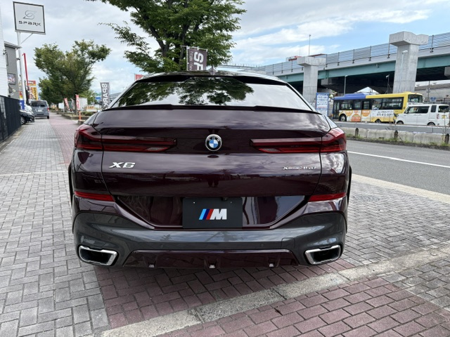 X6 xDrive35d Mスポーツ スカイラウンジパノラマサンルーフ ハーマンカードン マイルドハイブリッド車両画像06
