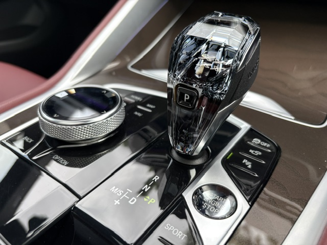 X6 xDrive35d Mスポーツ スカイラウンジパノラマサンルーフ ハーマンカードン マイルドハイブリッド車両画像14