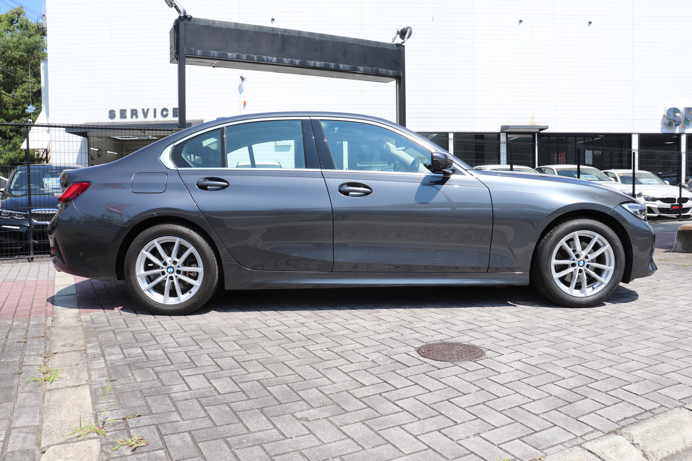 320i スタンダード プラスパッケージ ハイラインパッケージ 黒革 パワーシート車両画像04