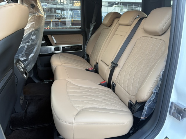Gクラス G450d AMGラインパッケージ ナイトパッケージ マヌファクトゥーアプログラム＆プログラム＋ ボディ同色スペアタイヤリング車両画像12