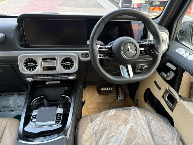 Gクラス G450d AMGラインパッケージ ナイトパッケージ マヌファクトゥーアプログラム＆プログラム＋ ボディ同色スペアタイヤリング車両画像13