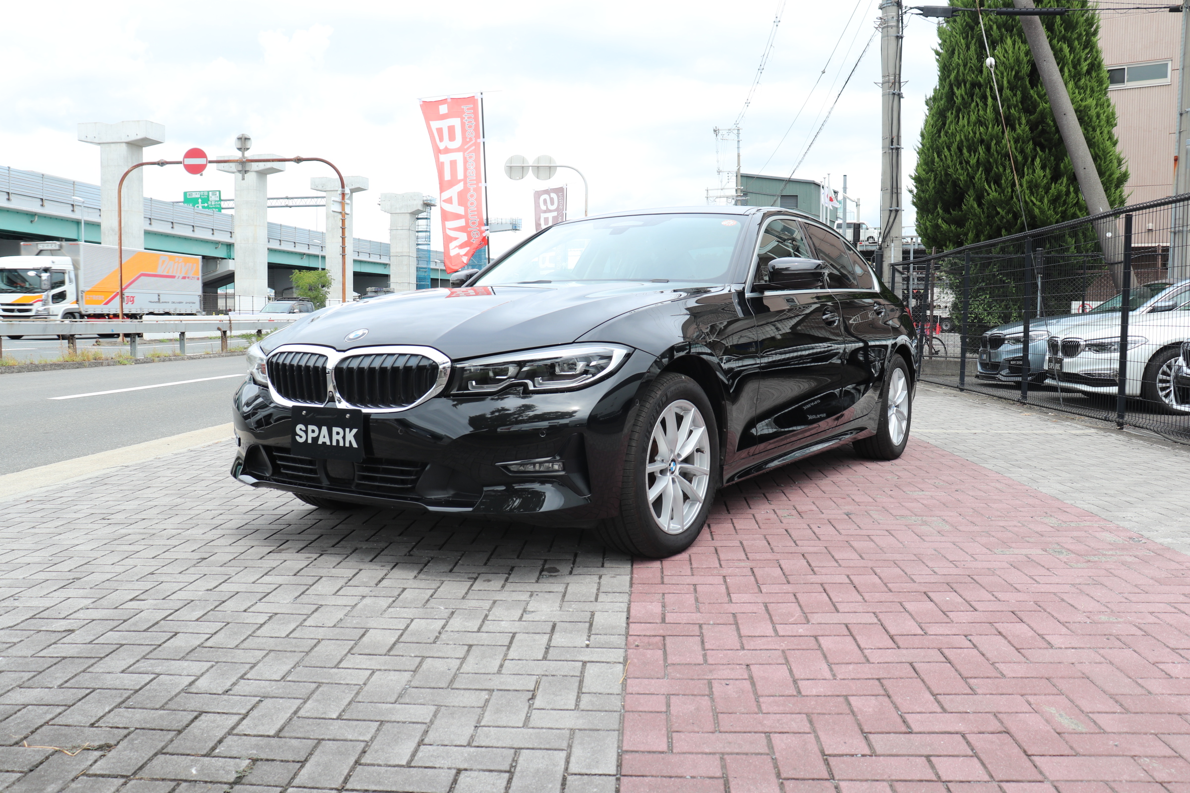 320i ピュアエレガンス 限定100台 茶本革シート パワーシート シートヒーター コンフォートPKG マルチビューカメラの画像