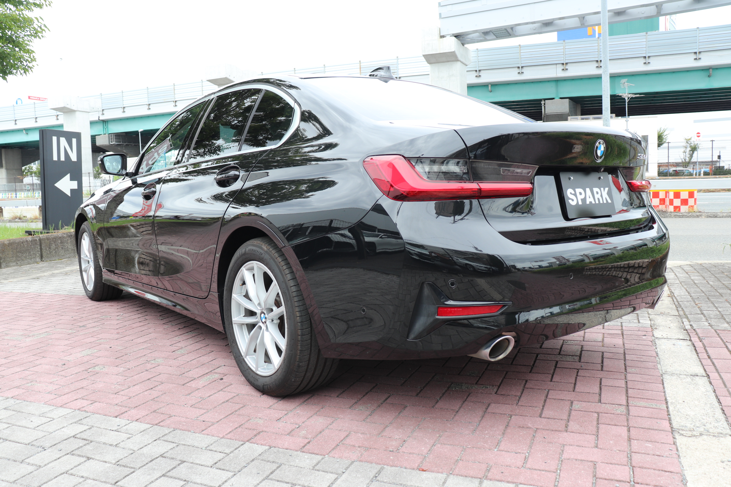 320i ピュアエレガンス 限定100台 茶本革シート パワーシート シートヒーター コンフォートPKG マルチビューカメラ車両画像02