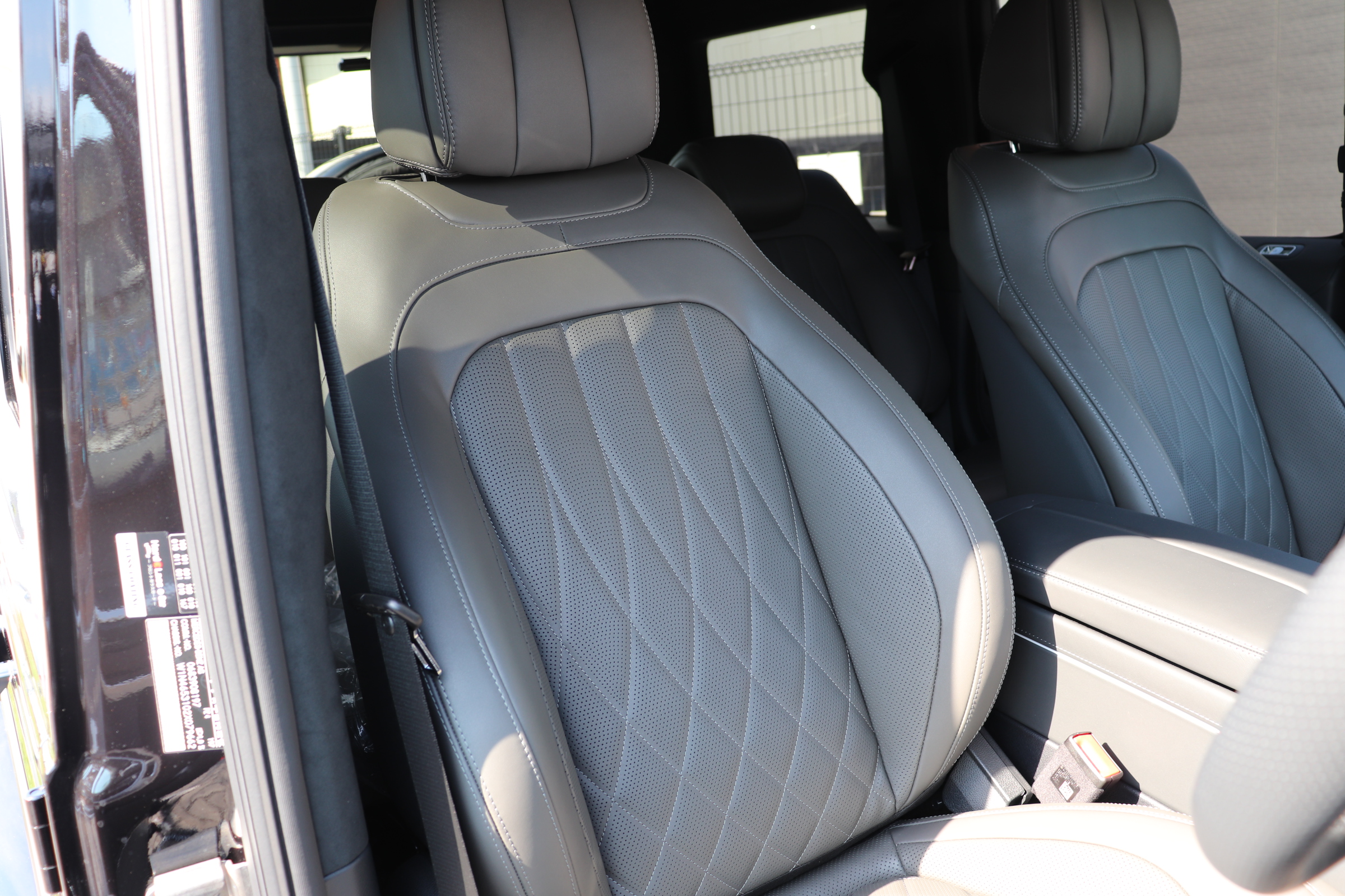 G450d AMGラインパッケージ マヌファクトゥーアプログラム＆プラス/ナイトパッケージ車両画像07