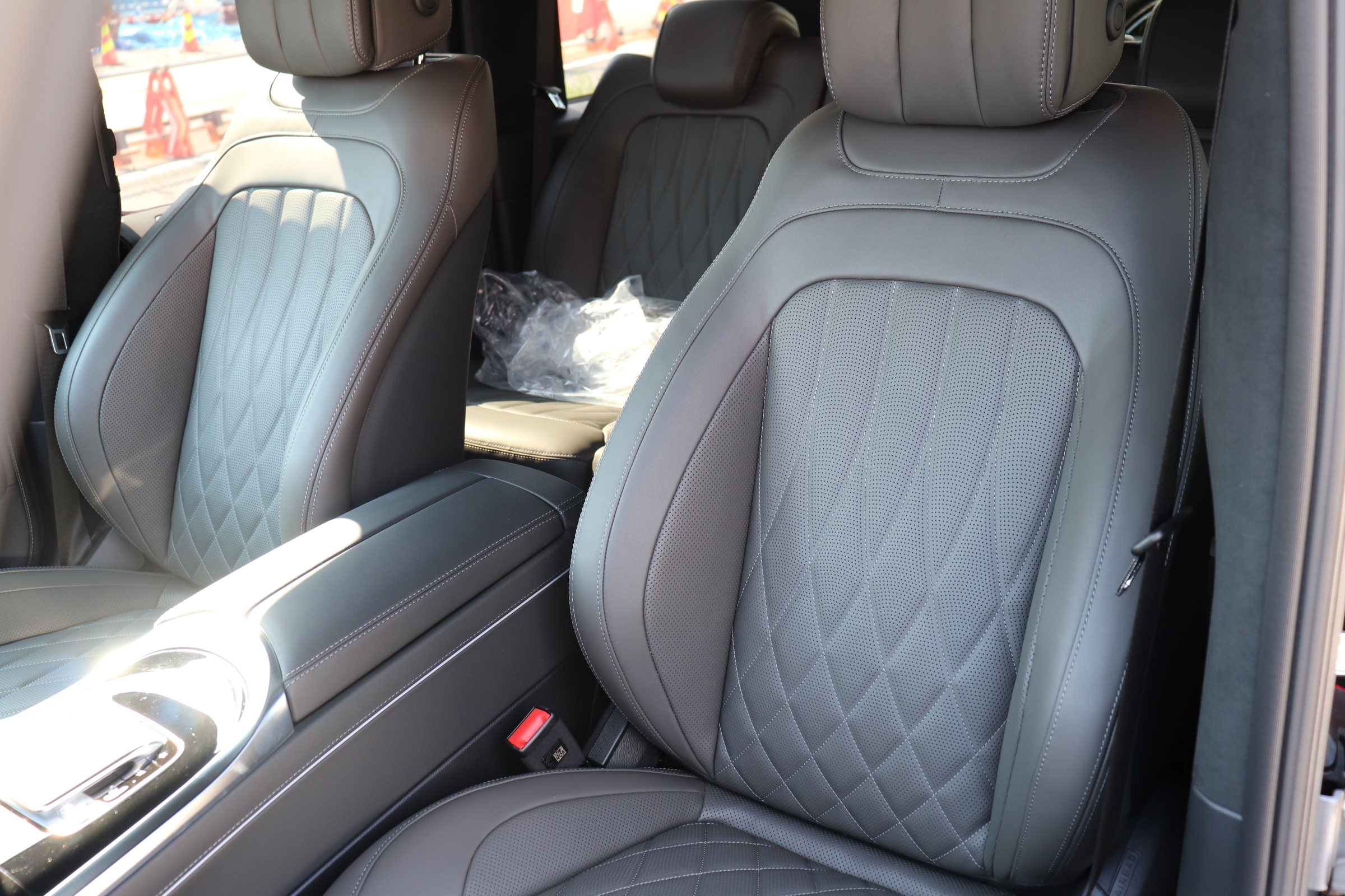 G450d AMGラインパッケージ マヌファクトゥーアプログラム＆プラス/ナイトパッケージ車両画像12