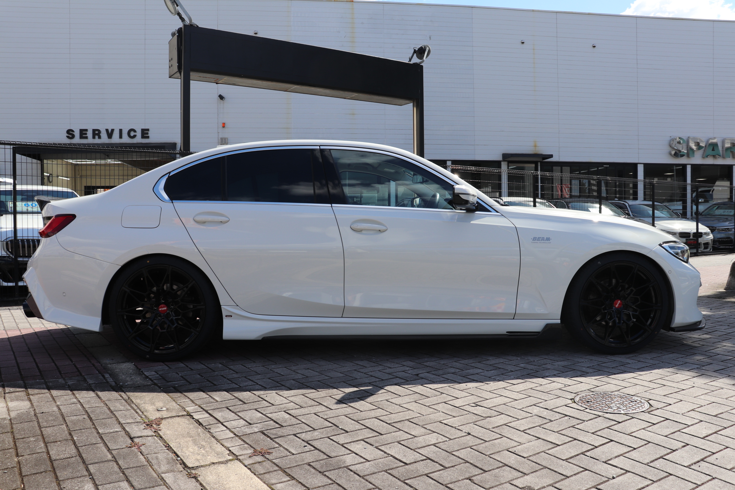 320d xドライブ BEAMコンプリート BEAMフルエアロ BEAM20インチAW BEAMローダウンサス車両画像05
