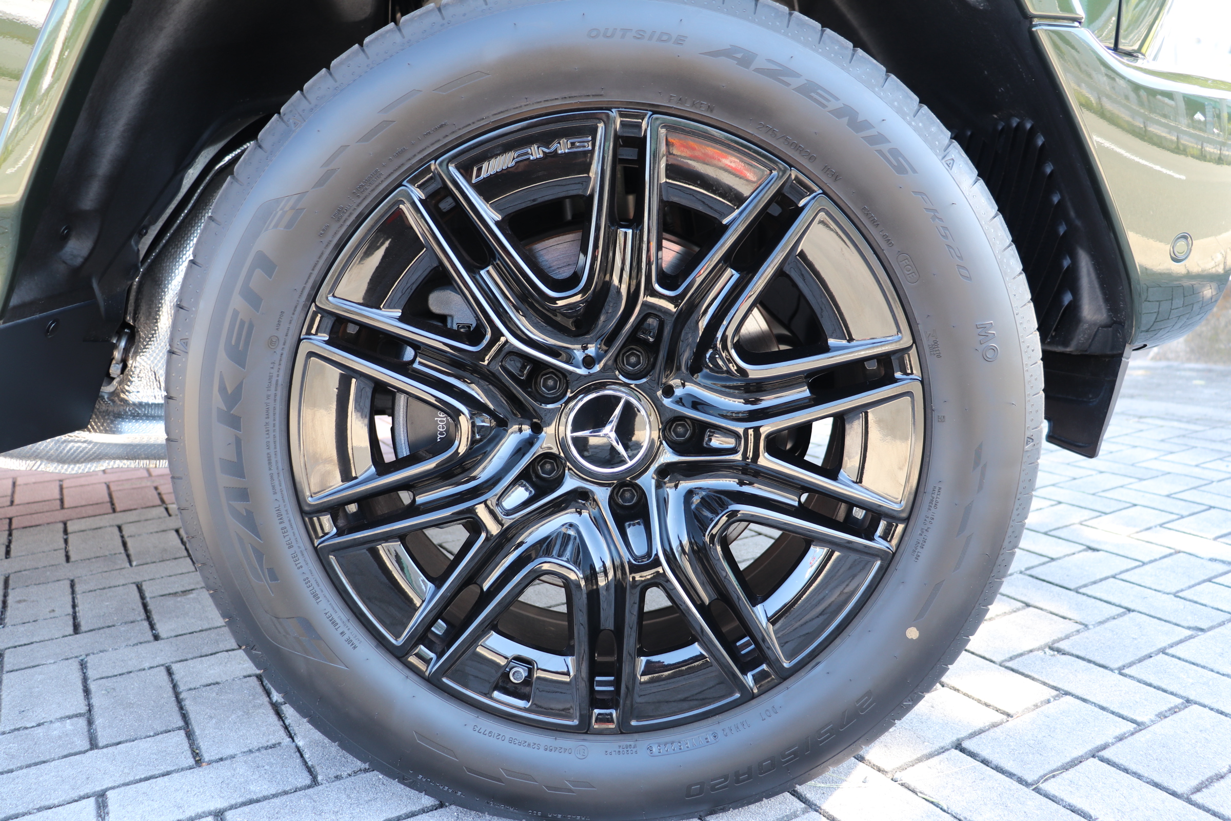 Gクラス G450d AMGラインパッケージ ナイトパッケージ マヌファクトゥーアプログラム＆プログラム＋ ボディ同色スペアタイヤリング車両画像07