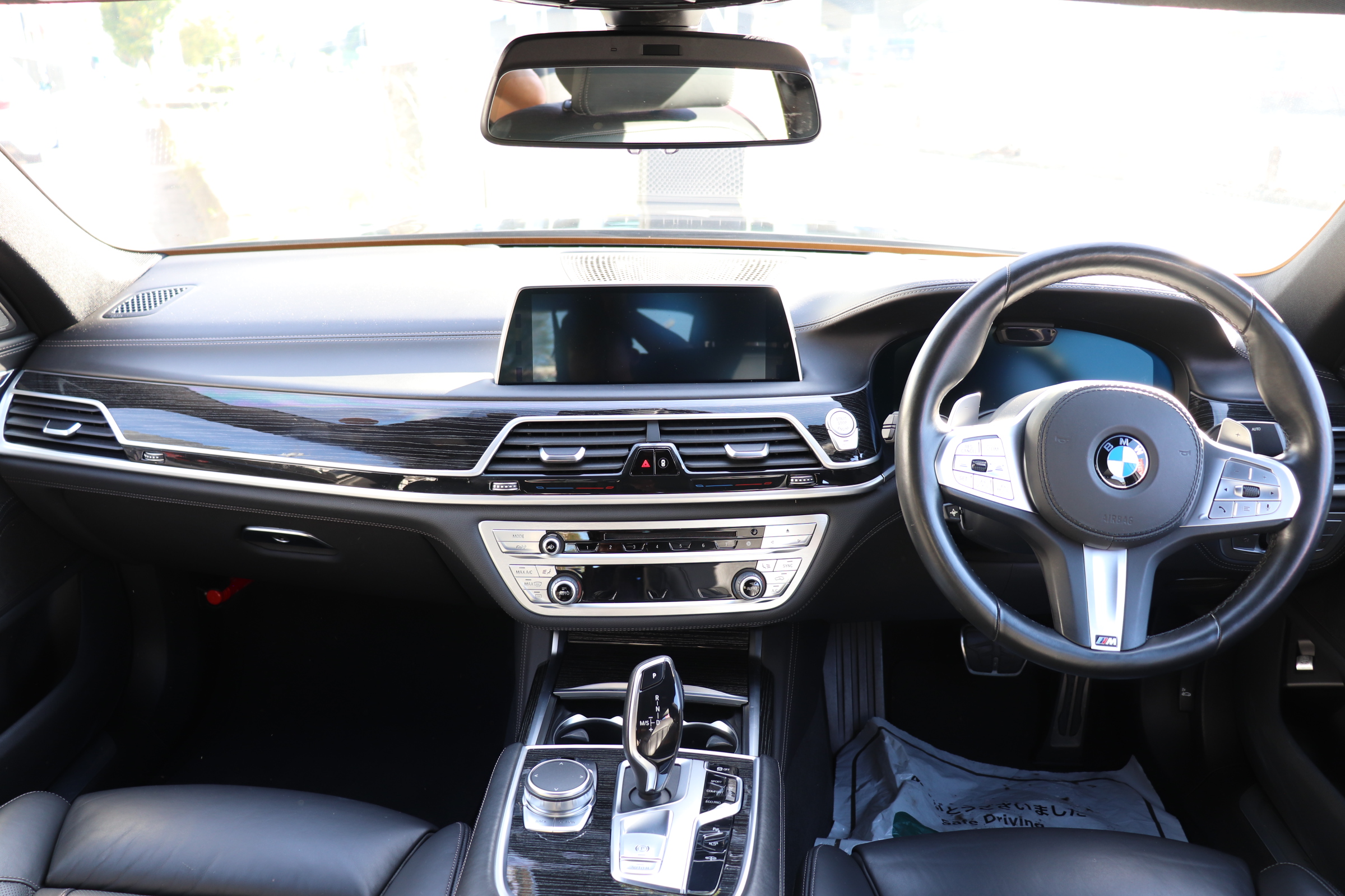 740d xdrive Mスポーツ イノベーションPKG ブラックレザー パノラマサンルーフ車両画像06