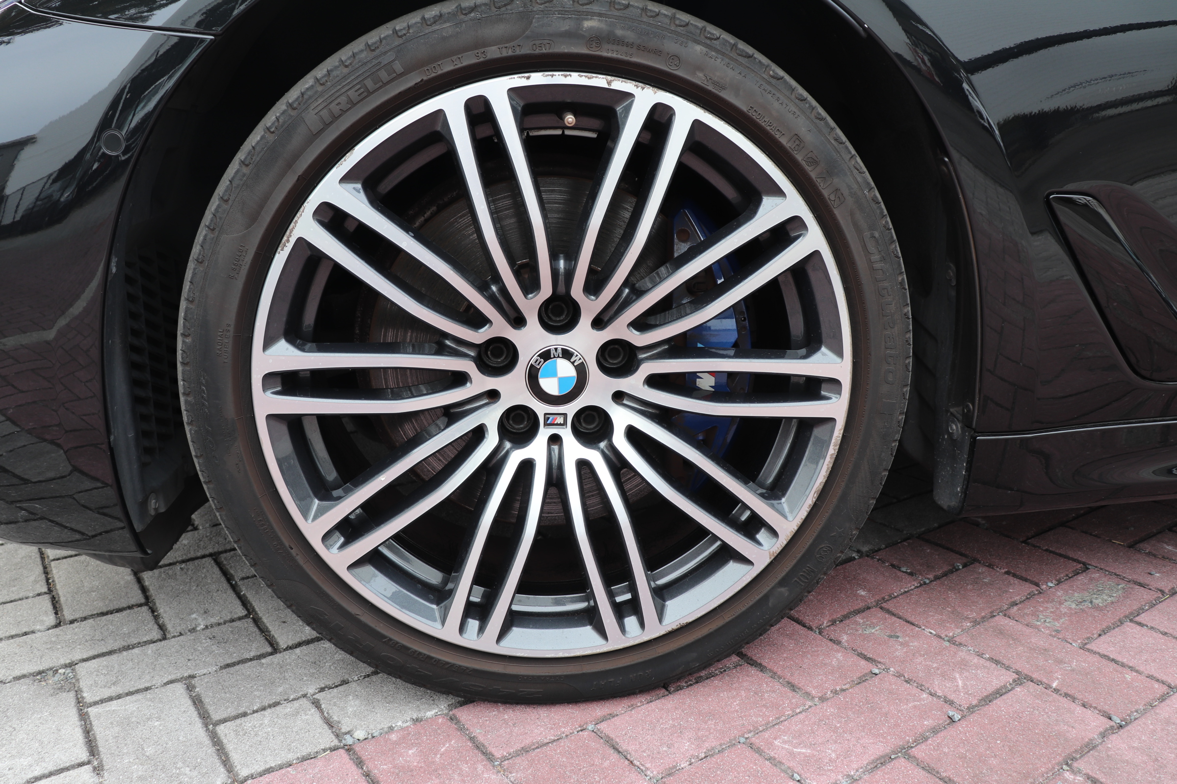 530i Mスポーツ ブラックレザー 前後シートヒーター 前席パワーシート アンビエントライト車両画像06